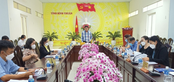 Thường trực HĐND tỉnh Bình Thuận cho ý kiến vào một số tờ trình, dự thảo nghị quyết trình tại Kỳ họp thứ 7 - ảnh NGUYỄN THÚY